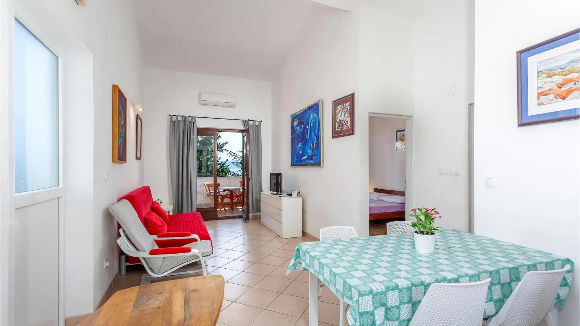 Awesome Apartment In Pinezici With Wifi