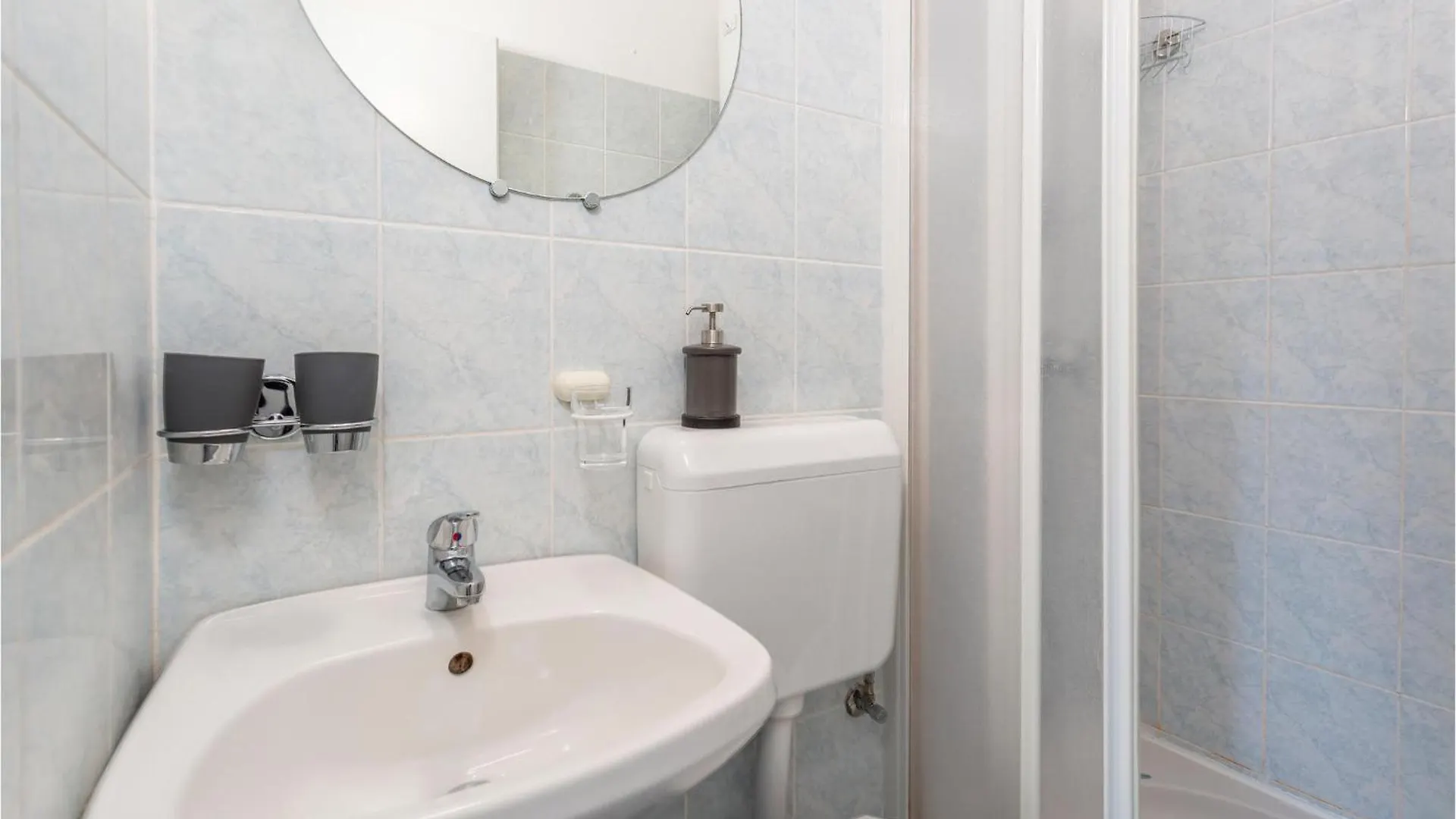Awesome Apartment In Pinezici With Wifi